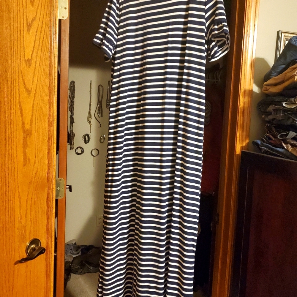 Women's maxi dress. Navy stripe. New without tags. Size M.